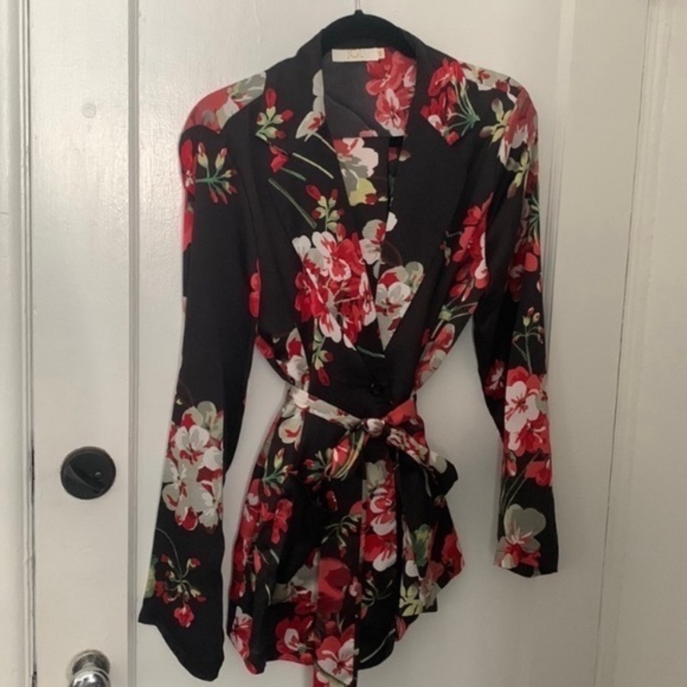 JCL Satin 2 piece set w/ sash belt M/L